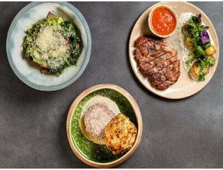 Лариса жарит лого