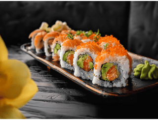 Ichiro - sushi лого