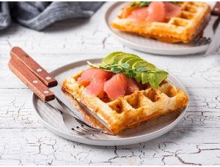 Любовь и Вафли лого