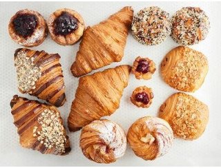 Babka Bakery лого