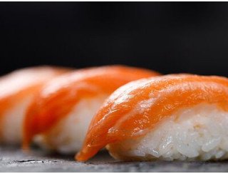 Toyosu sushi лого