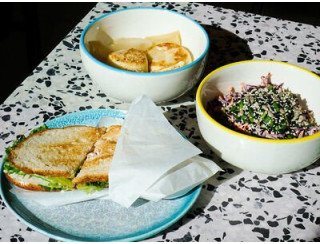 Желток лого