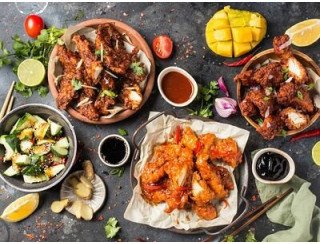 Strips n Spicy лого