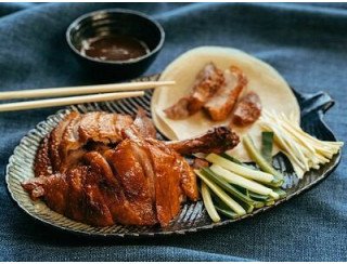 Три Утки лого