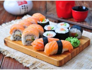 Сакура Суши лого