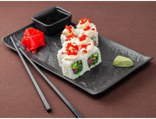 Maki sushi лого