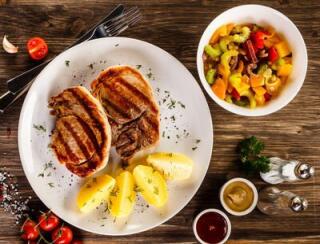 Labrador karaoke bar лого