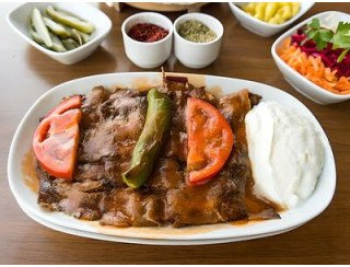 Iskandar Kabob лого