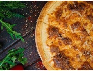 McSushi and Pizza лого