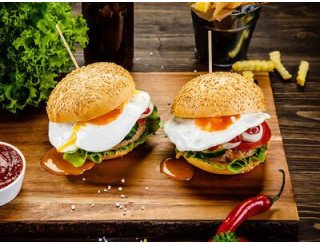 Doners & Burgers лого