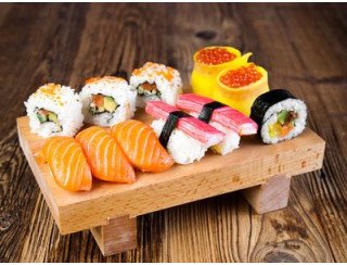 Sushi n Roll лого