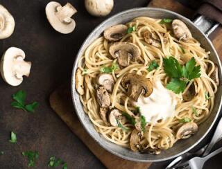 Мама Рома лого