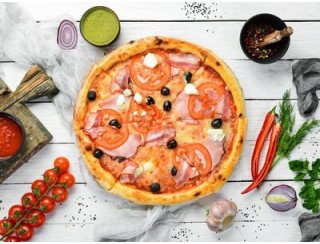 Bazooka Pizza лого