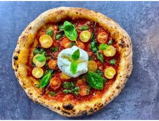 Piazza italiano лого