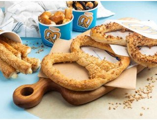 Кафе-пекарня Auntie Anne's лого