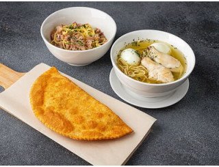 Чебуреки и лапша лого