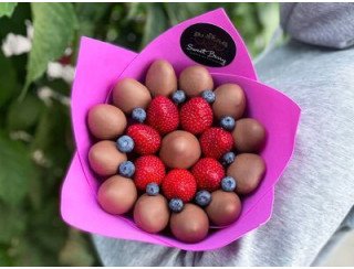 Sweet Berry лого