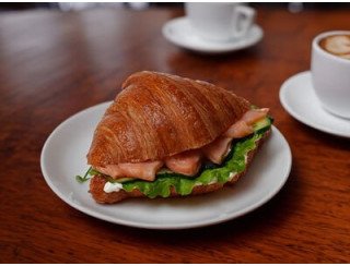 Adams bakery лого