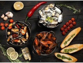 Море and мидии лого