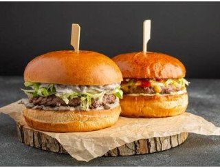 Люди в баре лого