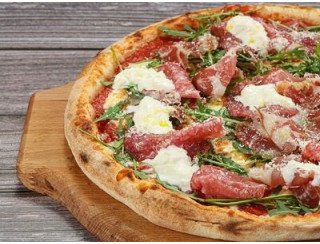 Gladiator pizzeria лого