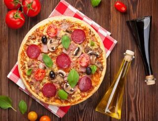 Selfie pizza лого