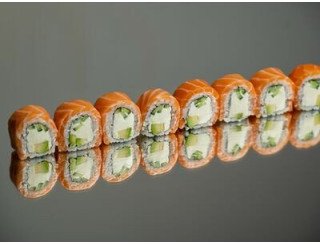 Takumi Sushi лого