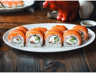 Halal Rolls лого