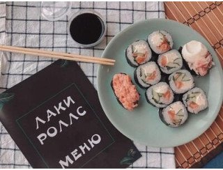 Lucky Rolls Halal лого