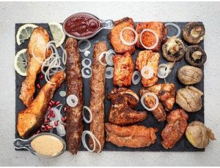 Bistro и вкусно лого