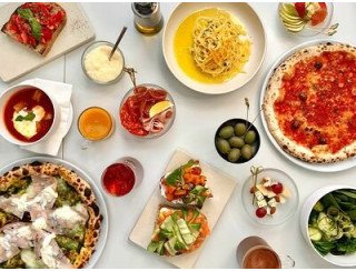 Found Record Store & Pizzeria лого