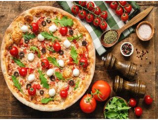 На доске лого