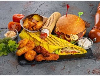 Ayaz kebab house лого