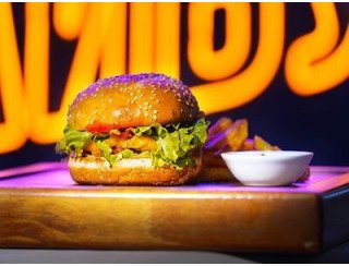 Klyushka lozhka лого