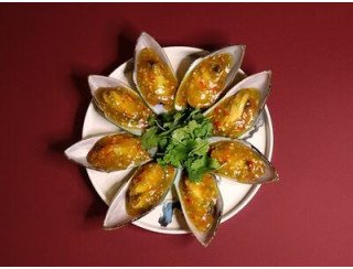 Mr & Mrs Lee лого