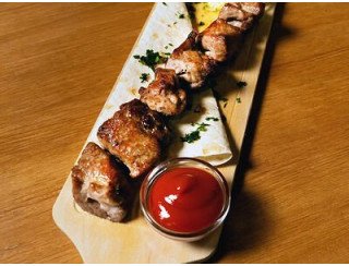 Вкусно тут лого