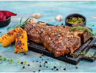 Me2 on Boulevard лого