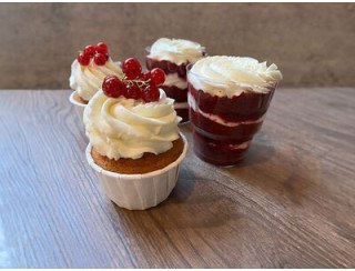 Кондитерская студия Сказка лого