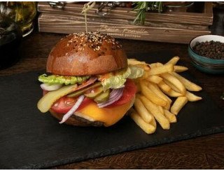 Belle Famille лого