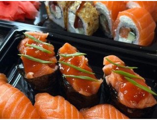 Inari Суши лого