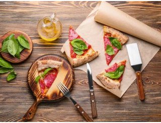Eezy One Pizza лого