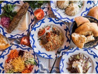 Salyut Bistro лого