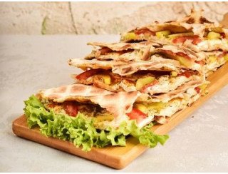 Yasmine restaurant лого