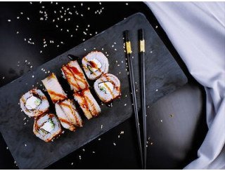 Umami Kitchen лого