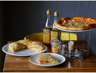 Дэдис пицца лого