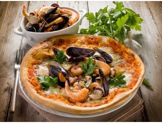 Markus pizza лого