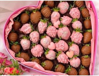Kissberry лого