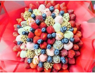 Студия съедобной флористики KLUBNIKA лого