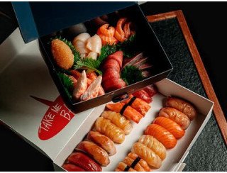 Self Edge Japanese лого