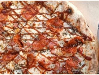 Лавка пиццы сыр да соус лого